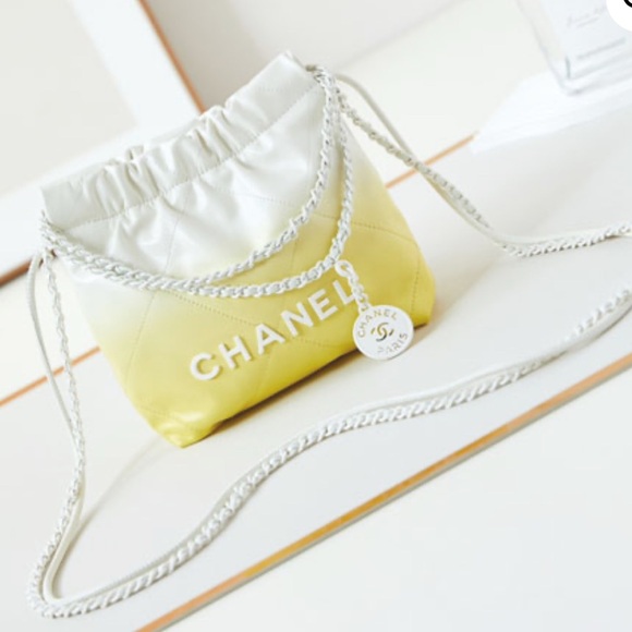 Chanel White and Yellow Shoulder Bag - Picture 1 of 8